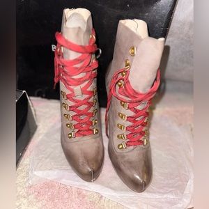 Boutique 9  Barrow Alpine high heel Bootie 8 1/2 size
